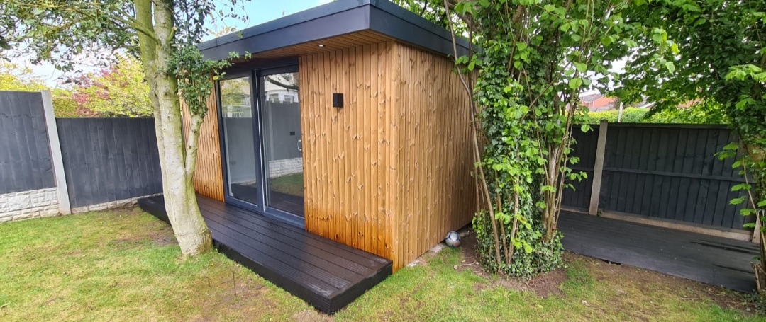 Wooden garden room in Liverpool by Divergent Concepts